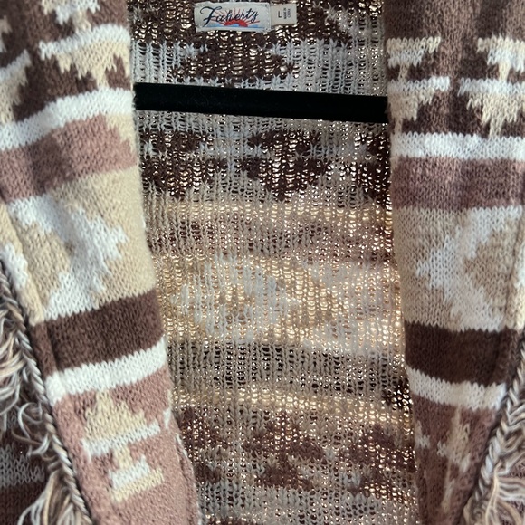 FAHERTY ozark cardigan in neutral desert ranch chic is a Size L, fits M-L - Picture 3 of 6